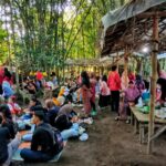 Suasana pasar pon plupuh dok Catrawarta